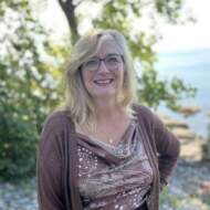 Lynda Field-Newhouse